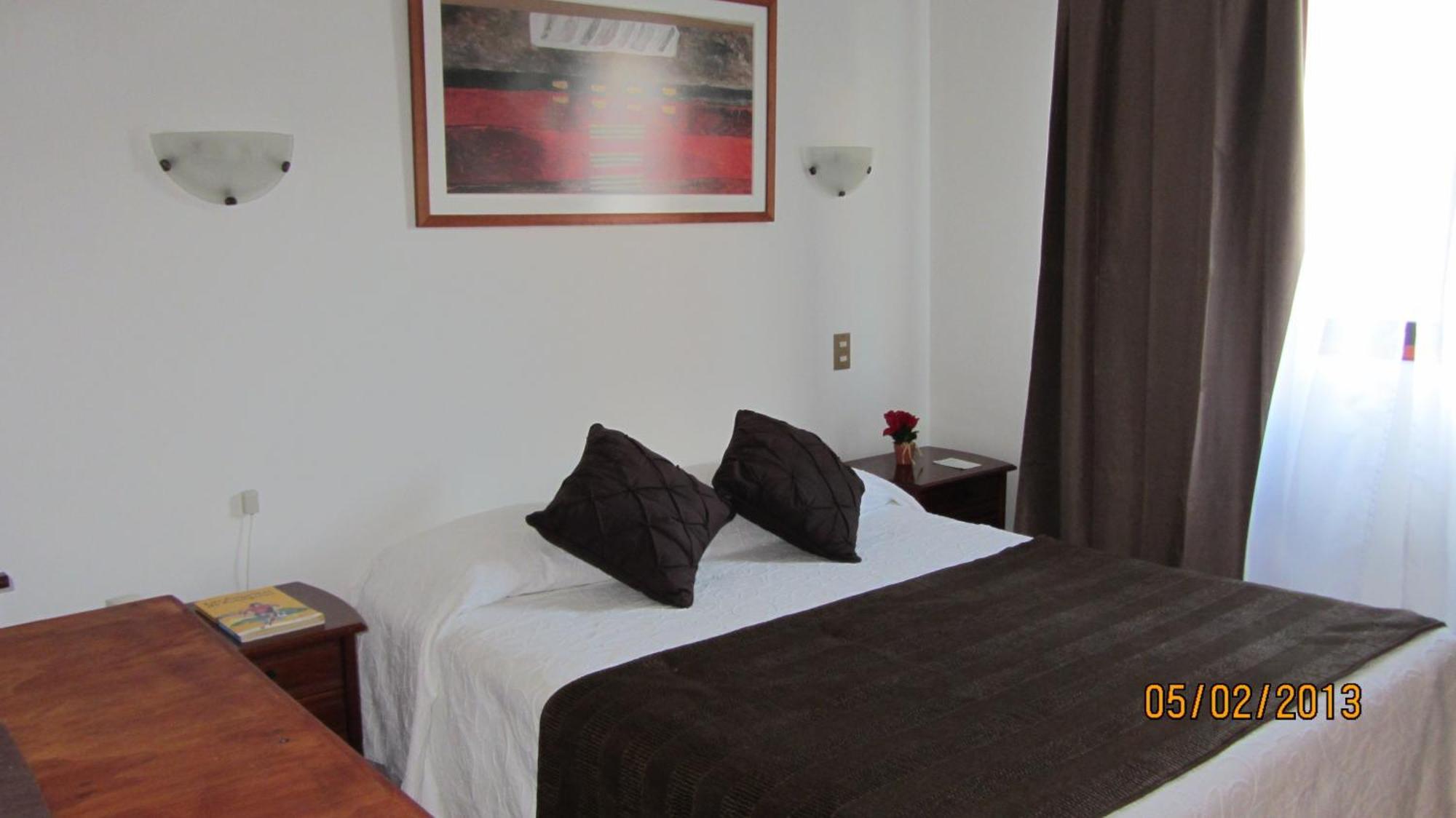 Hotel Real Linares Extérieur photo